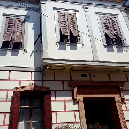 Bonjour Pension Айвалык Экстерьер фото