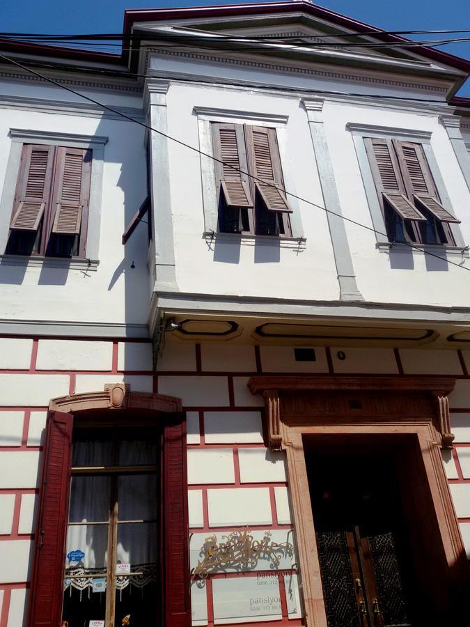 Bonjour Pension Айвалык Экстерьер фото