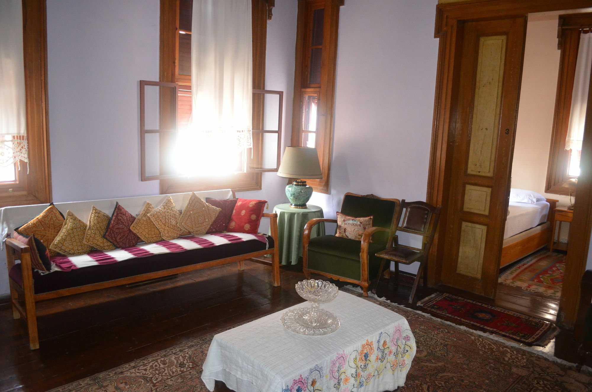 Bonjour Pension Айвалык Экстерьер фото