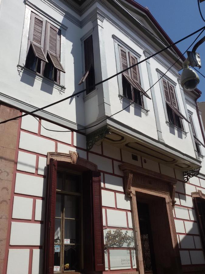 Bonjour Pension Айвалык Экстерьер фото