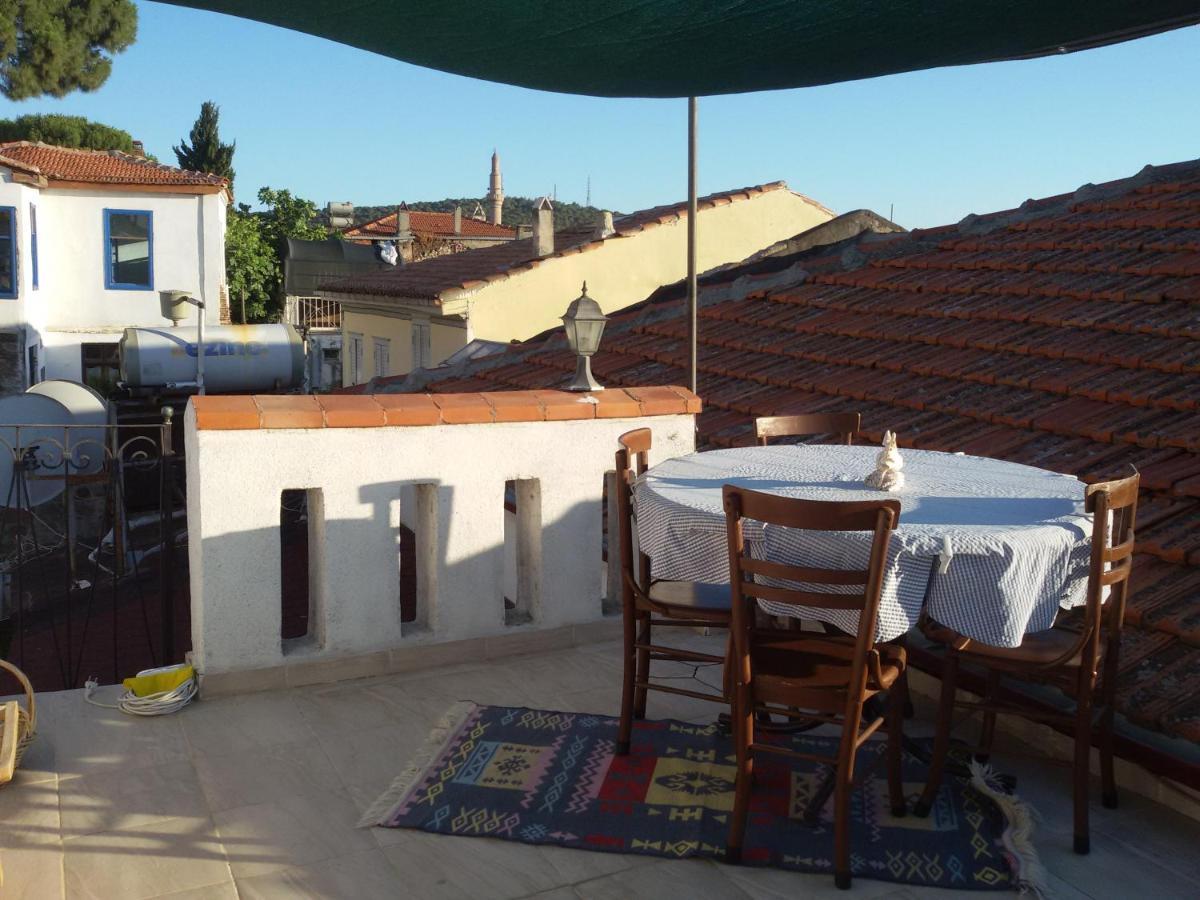 Bonjour Pension Айвалык Экстерьер фото